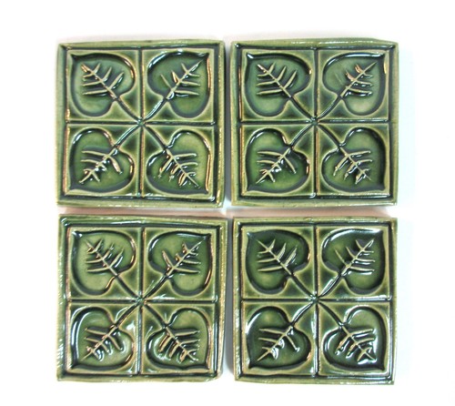 Ceramic Leaf Mosaic Tiles, 2" Holly Green Handmade Craft Tiles,  Set of 4, T11 - Bild 1 von 3