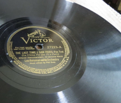 78RPM Victor Leo Reisman - Last Time Saw Paris / What Makes Song, solid play VV+