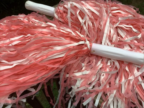 NUEVO Rosa oscuro y blanco de Pompones rosa claro y blanco - Imagen 3 de 3