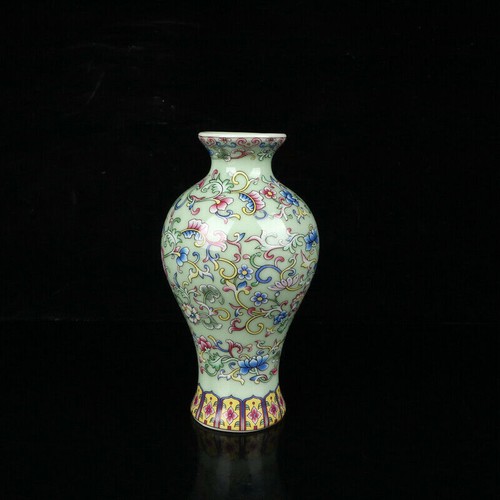 Chinese Enamel Colour Porcelain Handmade Exquisite Vase - Picture 5 of 9