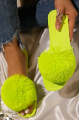 【SUECOMMA BONNIE】 Pompom flat sandal(yellow) 김나영 착용]Pompom flat sandal(yellow)_SUECOMMA BONNIE