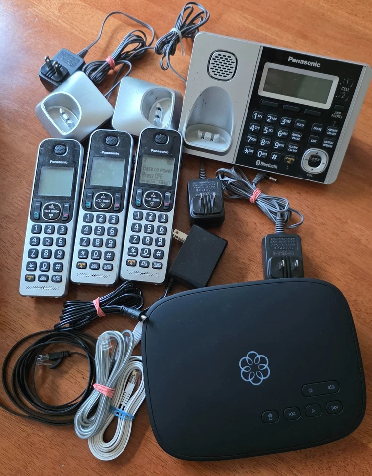 Ooma Telo VoIP Heimtelefonanlage mit 3 Mobilteilen - Bild 1 von 4