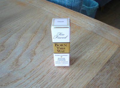 Two Faced Born This Way Multi Use Sculpting Concealer 2 ml Neu im Karton