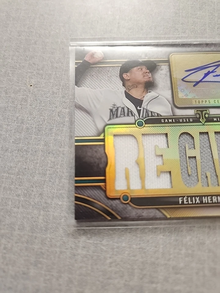 Felix Hernandez 2024 TOPPS TRIPLE HILO PARCHE AUTÓGRAFO AUTOMÁTICO 09/36 Regal RHP Foto 3 de 4
