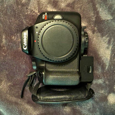 Canon EOS Rebel T100 Digital SLR Camera 18MP black ready to go kit.