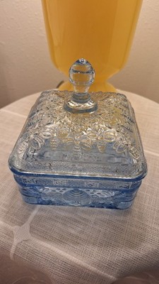 Blue Indiana Glass Tiara Honey Bee Hive Candy Dish Vintage Mint Condition