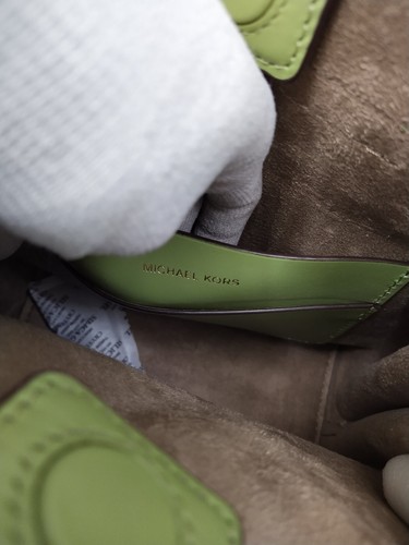 Michael Kors Hamilton Legacy Green Leather Lock Detail Messenger Bag - NWT $458 - Picture 12 of 13