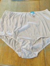 NWT Vanity Fair Perfectly Yours Ravissant Brief Fawn 10/3XL