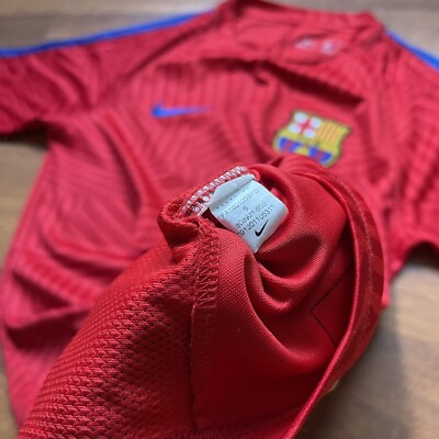 BARCELONA NIKE 2016/2017 FOOTBALL SOCCER WARM UP JERSEY SIZE “S