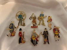Hard Rock Cafe Pins 'AROUND THE WORLD' -LARGE Representing Iconic People