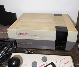 Nintendo NES Bundle Advantage Controller Zapp Gun Games Cables Original NES