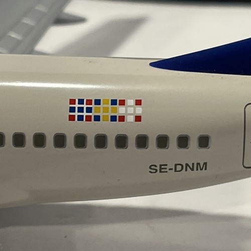 1:200 Herpa SAS Scandinavian Airlines Boeing 737 600 Detailed Wings Rare Set - Picture 14 of 17