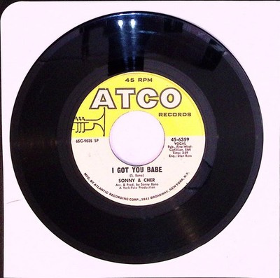 Sonny & Cher 45 ''I Got You Babe / It's Gonna Rain'' VG++ N8
