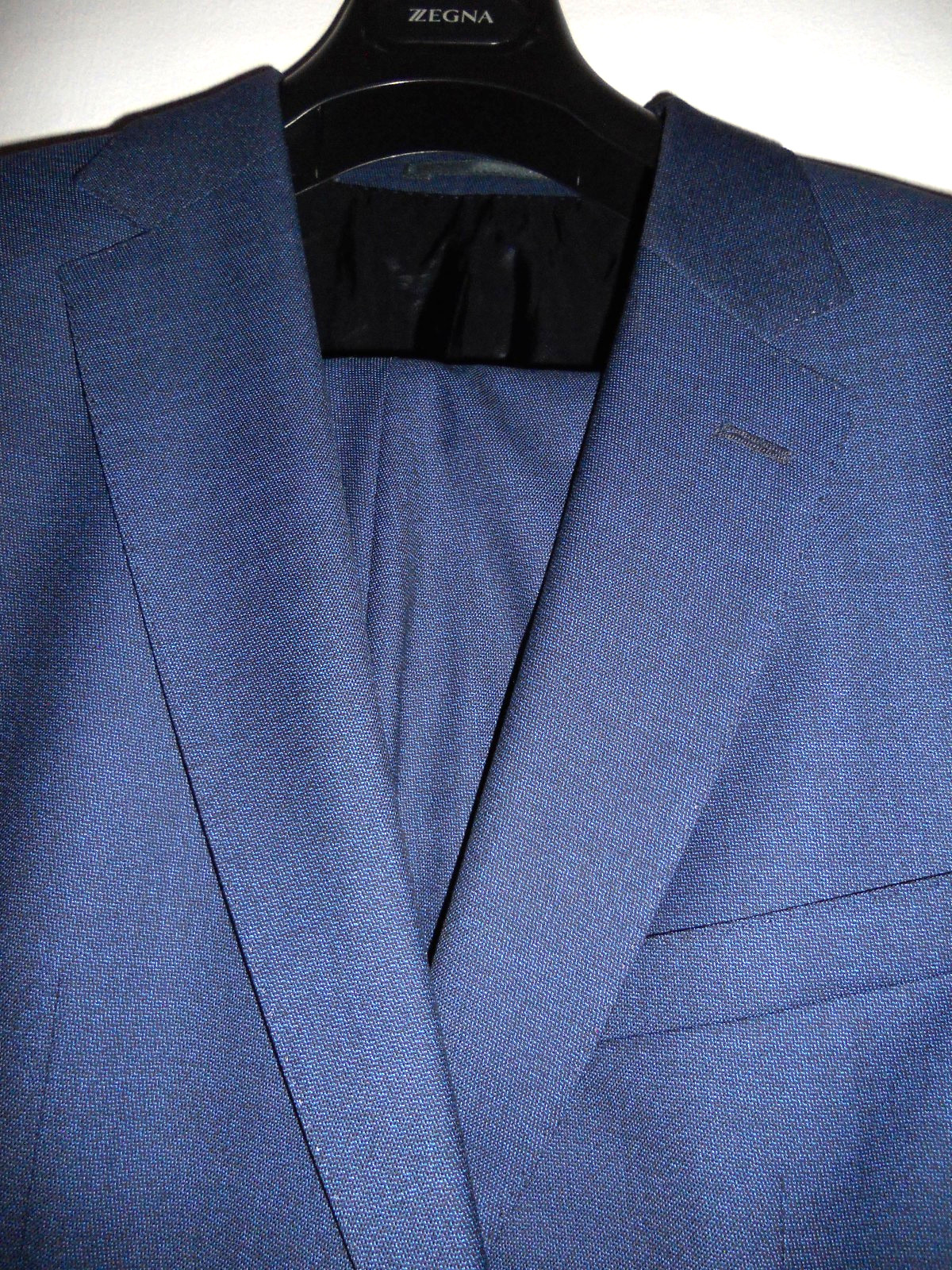 HUGO BOSS Quality Fabric by DRAGO Lanificio Italy Suit Size UK46R"EUR/IT 56R"W40