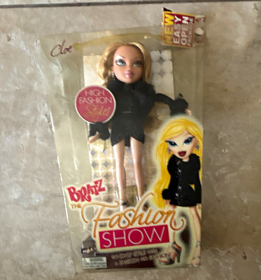Bratz The Fashion Show Cloe Fashion Doll 10in Blonde Blue Eyes Outfit Opened