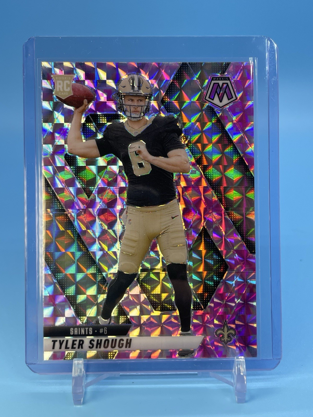 2025 Mosaic ~ TYLER SHOUGH ~ Pink Camo Prizm RC #312 ~ Saints 🔥