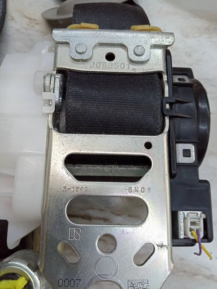 Used Front Right Seat Belt Front fits: 2007 Lexus GS450H bucket passenger retrac - Imagem 4 de 4