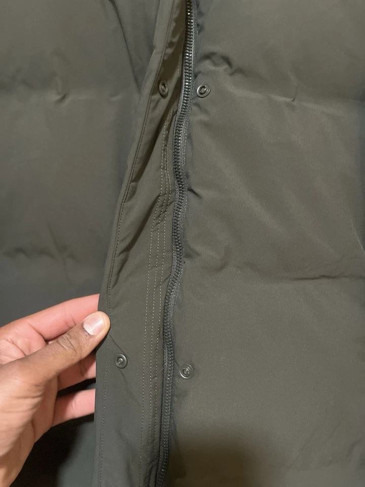 🔥Uniqlo- Abrigo largo sin costuras XL para mujer - Verde oscuro./ Nunca usado Foto 3 de 4