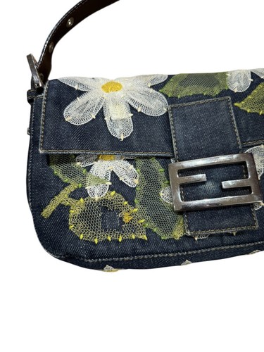 Fendi Denim Baguette Bag with Daisies Vintage 2000s - Picture 3 of 14