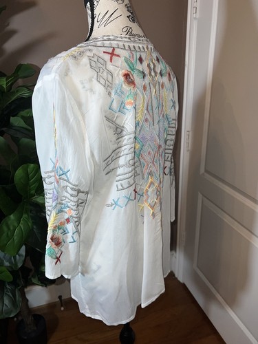 Johnny Was L Silky White Button Up Cool Embroidered Peasant Blouse Top Tunic - Picture 9 of 20