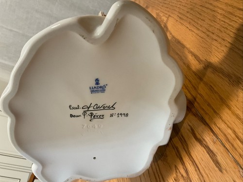 Retired Lladro #7649 "Where Love Begins" Limited Edition # 1998 of 4000 with Box - Picture 7 of 9