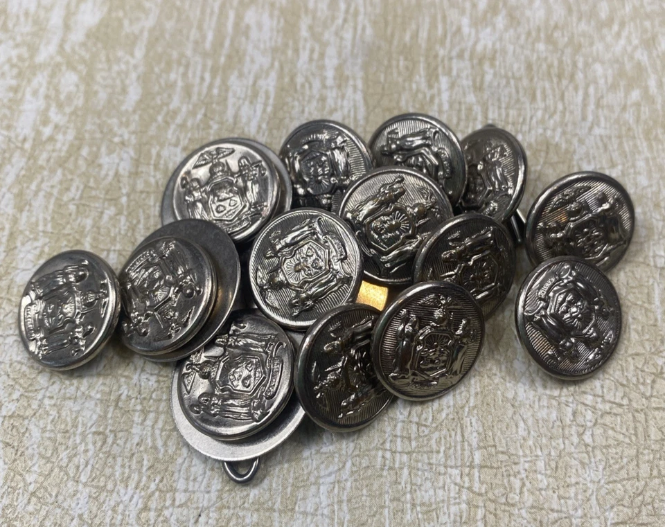 Vintage 45 Various Metal Buttons 36 Waterbury Co Military & 1 Norwegian Reindeer - Image 4 of 4