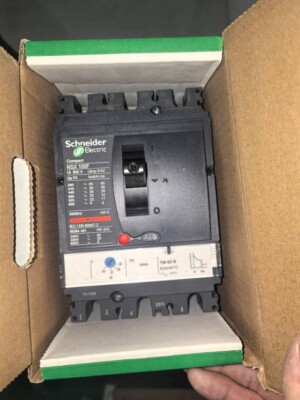 LV429632 New Schneider molded case circuit breaker Compact NSX100F TM63D 3P3D