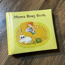 VTG 70s Mom Brag Book Mini Photo Album for Purse Gibson Company Yellow Baby Cat