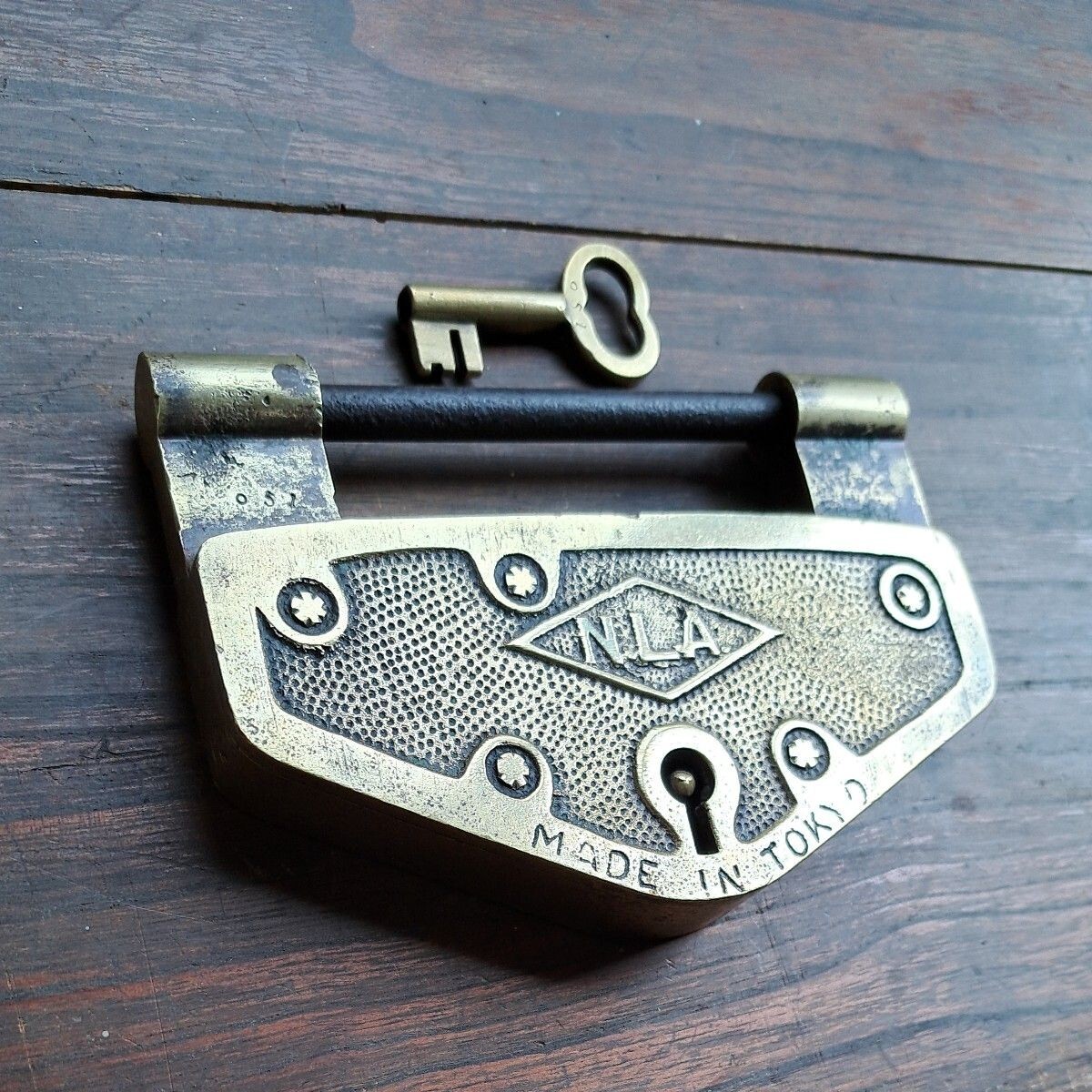 Vintage Simple karakuri trick lock Japanese iron puzzle lock kura