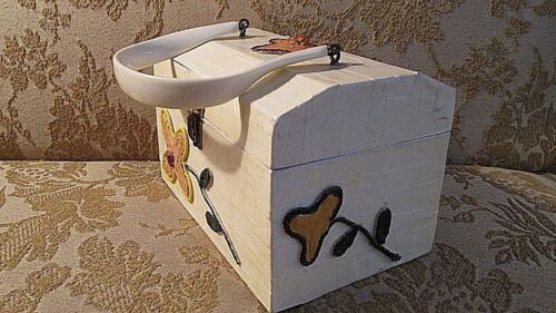 VINTAGE Handmade WOOD BOX PURSE HIPPIE BOHO Paper Mache' FLOWER POWER APPLIQUE - Picture 3 of 7