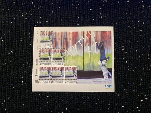 Peculiar Sheet of Postage Stamps "Putin hu***lo" - 第 2/5 張圖片