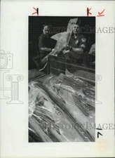 1992 Press Photo Syracuse Police Officers at Safety Building Gun Amnesty Program