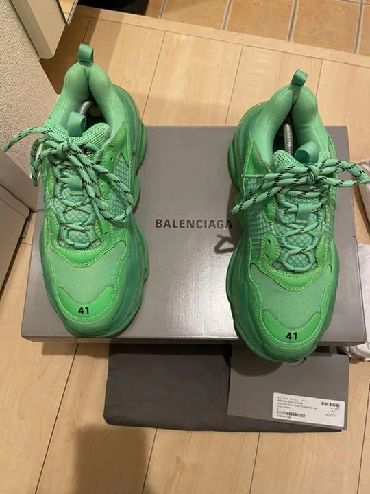Balenciaga triple s clearance clear sole neon green