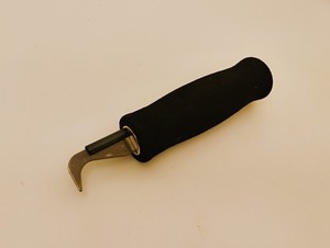 Thingamajig Small Hooked Blunt Edge Whatchamacallit, no idea what its used for