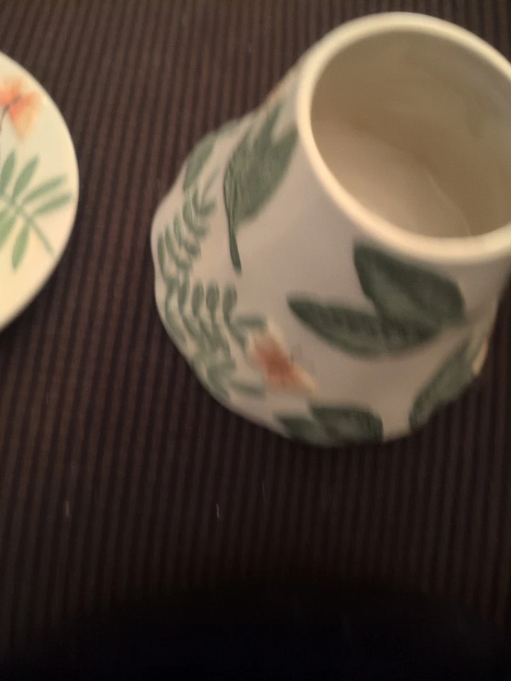 Yankee Candle Island Butterfly Retired Jar Shade and Plate Set Large - Image 2 of 4