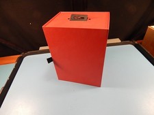 Red Beats Headphone box - empty. 777-00022-01-B - 810-00014