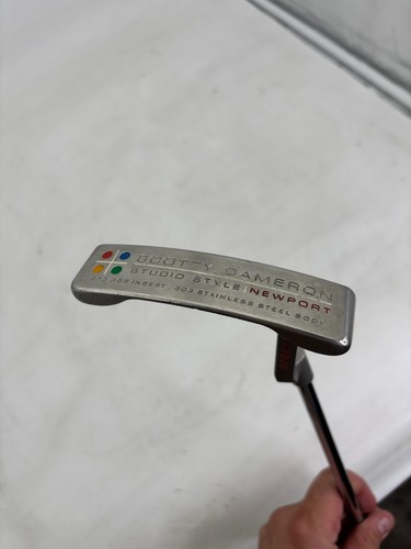 Titleist Scotty Cameron Studio Style Newport Putter Right Handed 35"