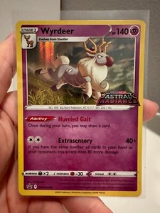 1x Pokemon Card Promo #SWSH206 - WYRDEER (holo-foil) -  NM 0420#284-286