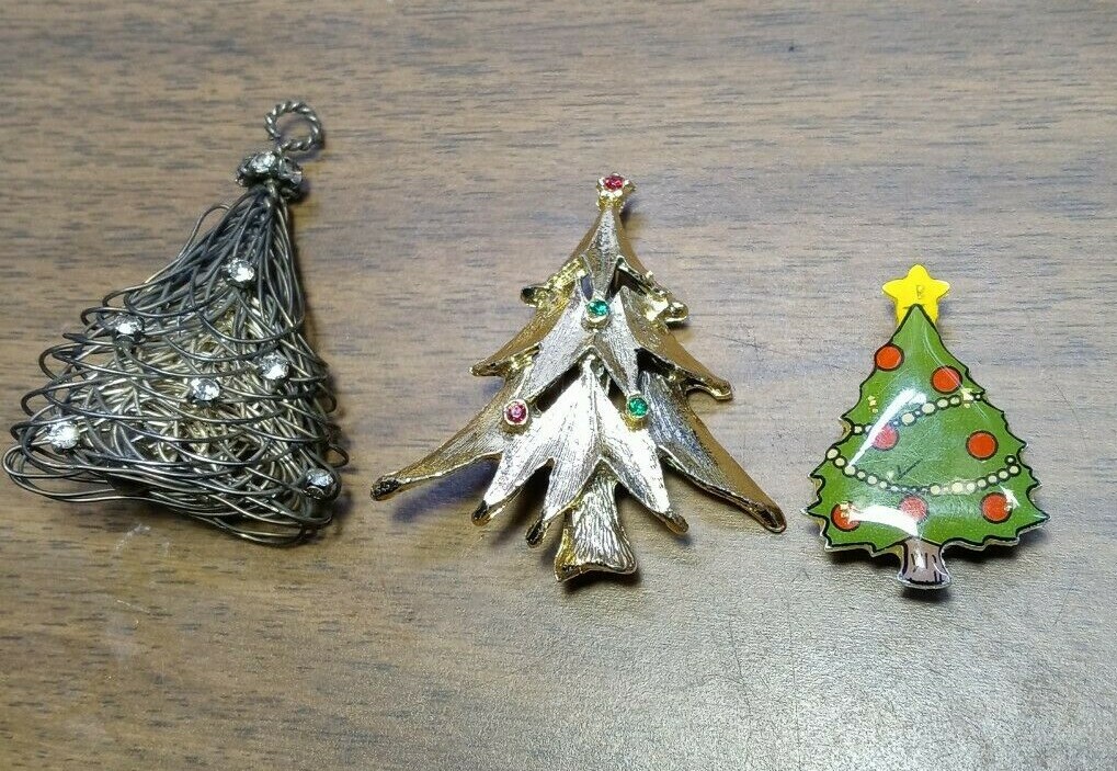 3 Uniquely Different Designed Vintage Christmas T… - image 3