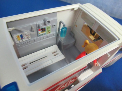 4221 Krankenwagen Blaulicht Figuren zu 4404 70190 Krankenhaus Playmobil 6960 - Bild 3 von 7