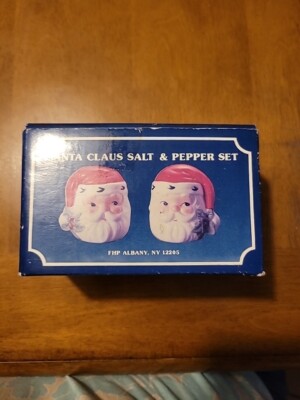 Santa Claus Salt & Pepper Set  FHP   #F38151