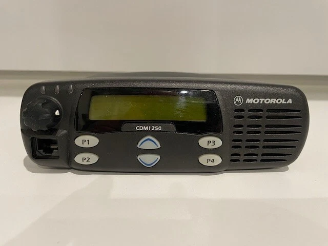 Motorola CDM1250 40W 64 Ch UHF (403-470) ~~ TESTED !!~~ *Free Programming~~ - Image 2 of 4