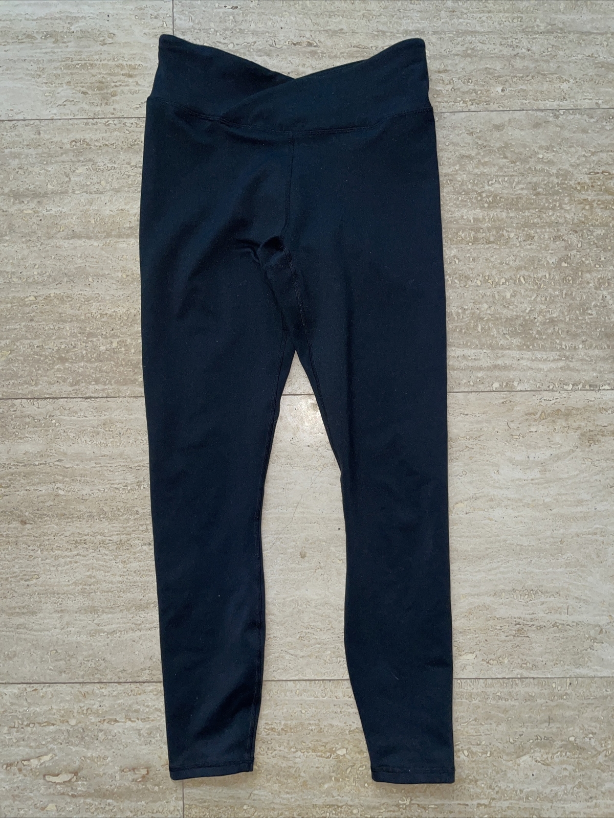 Fabletics Powerhold Solid Black Cropped Salar Act… - image 1