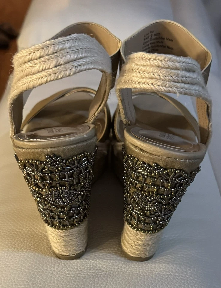 Kenneth Cole Mujer S9 Live Plataforma Rápida Cuña Metálica Borde Dorado Foto 3 de 4