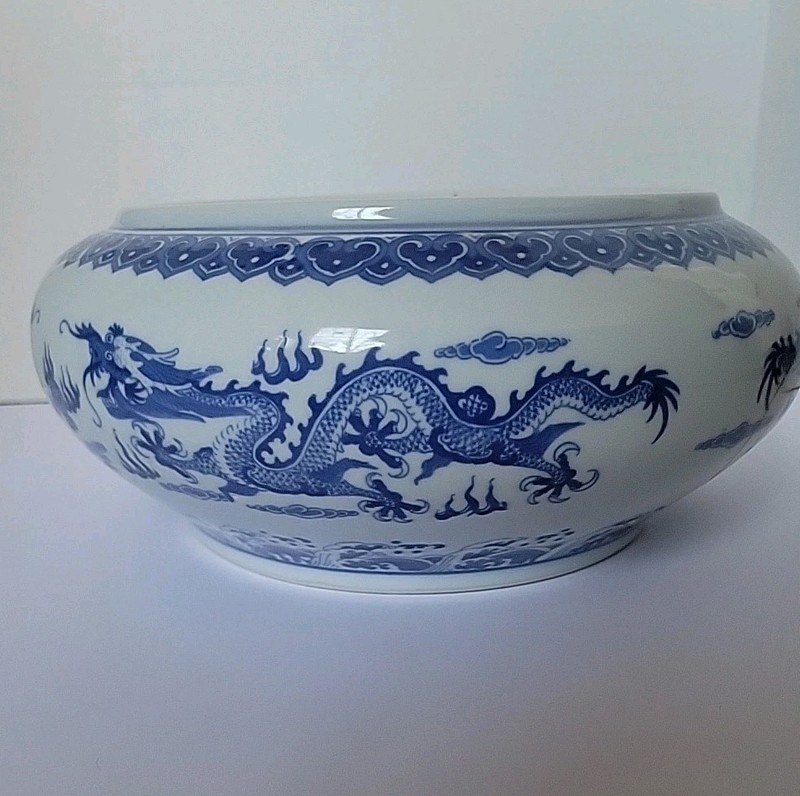 Vintage Chinese Porcelain Blue & White Dragon Vase (Damaged) 10" 