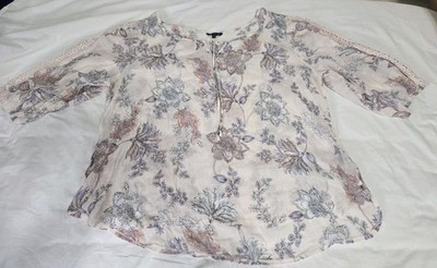 Unique Spectrum Women's 3X Floral Blouse
