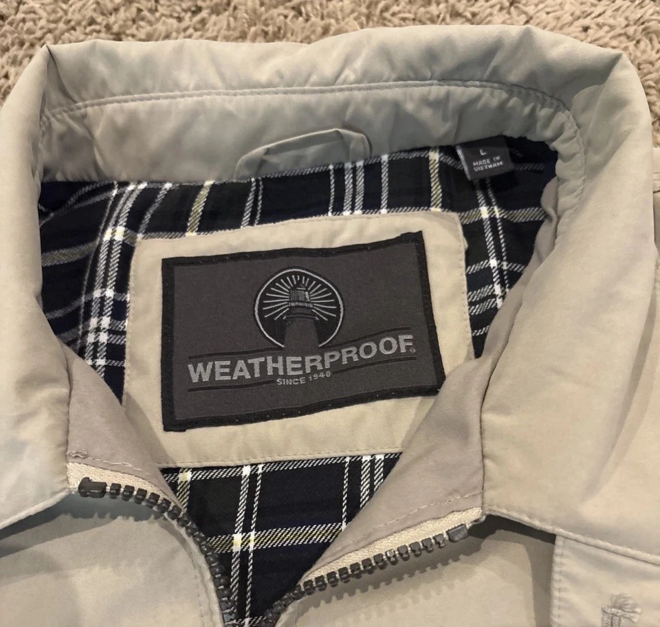 Abrigo impermeable grande para hombre tostado informal Foto 3 de 4