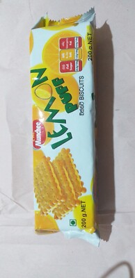 MUNCHEE LEMON PUFF ,TEA BISCUIT 200g GENUINE WITH REAL LEMON CREAM