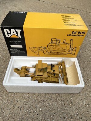 Caterpillar D11N Dozer Metal Tracks 1:50 Conrad #2854 W/ Impact Ripper MIB