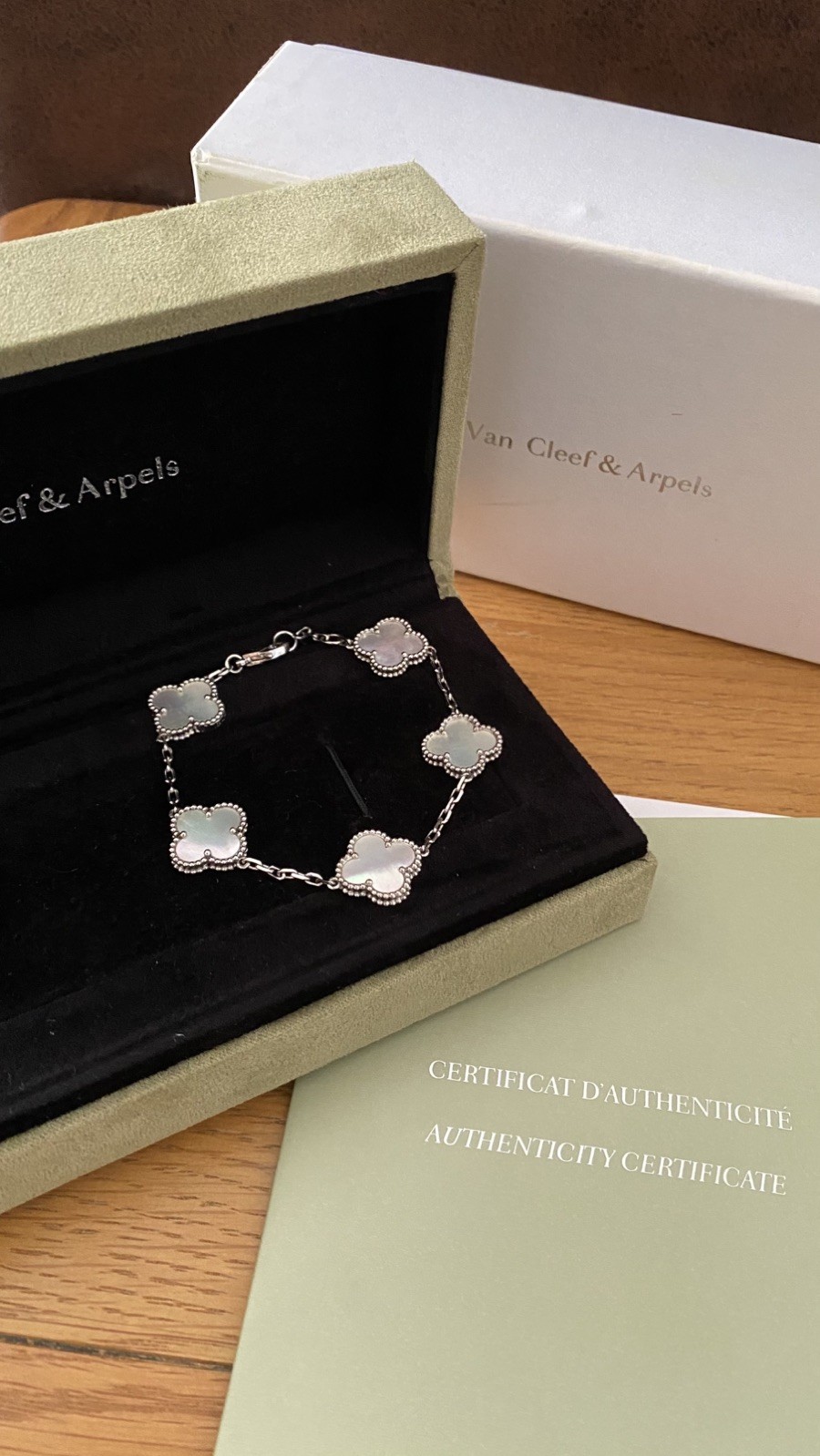 Van Cleef & Arpels  5 Motif Mother Of Pearl White Gold Bracelet + Box And Cert 